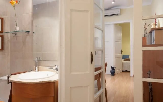 Sagrada Gaudi 2BD