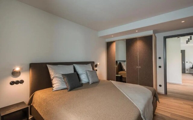 Golden Ball Boardinghouse