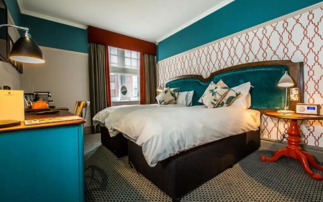 Orange Tree Hotel