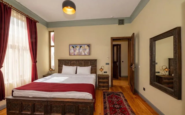 Opera Suites Okanli