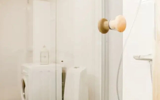 Crystal Suites 1