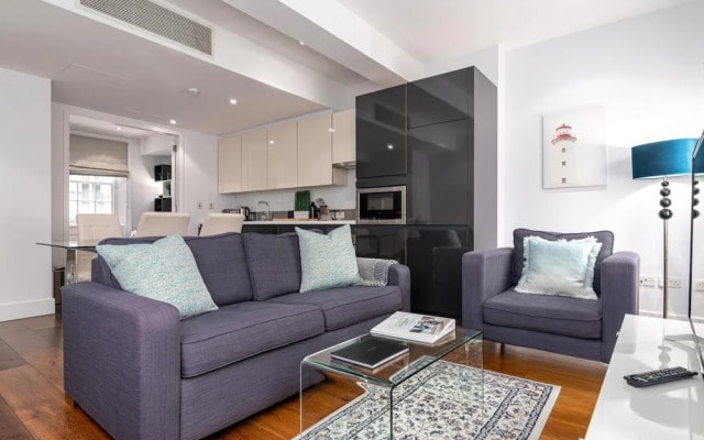 A Stunning Three Bedroom Home in Mayfair