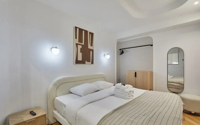 Apartment With AC Saint-germain des Pres / Rennes