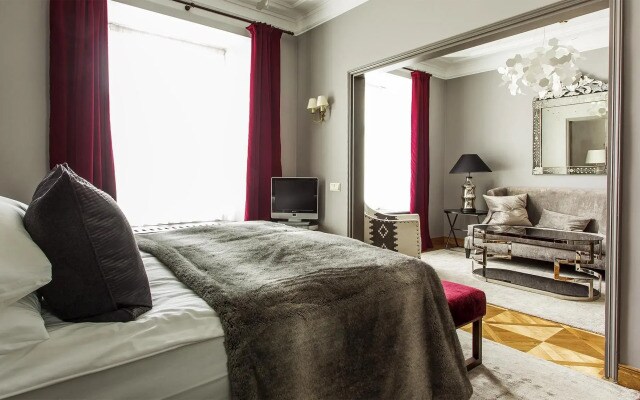 Hotel St. Petersbourg