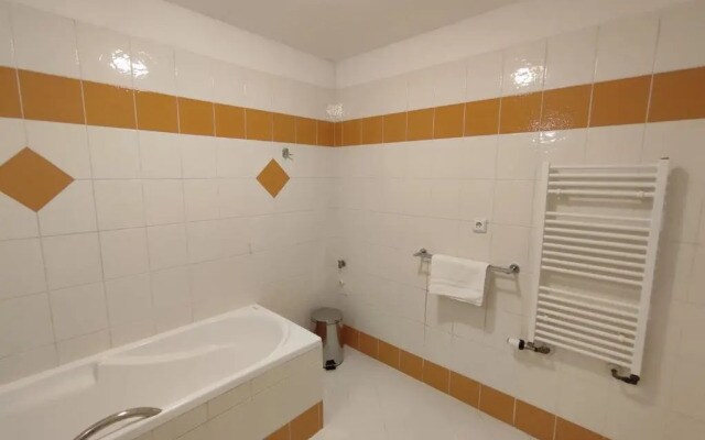 Hotel 28