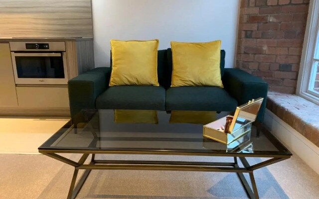 Riverside Studio Apartments Close To City Centre