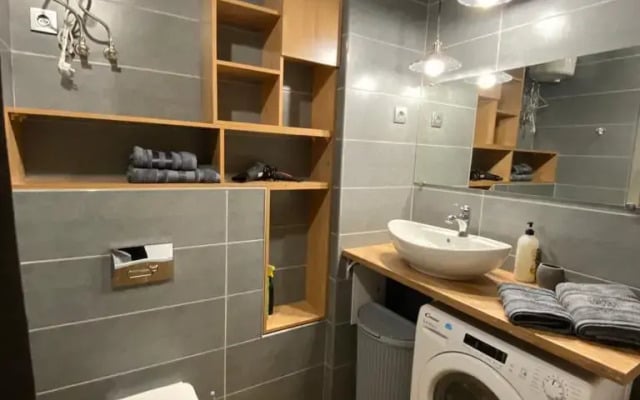 Апартаменты студия на улице Приречная 2А