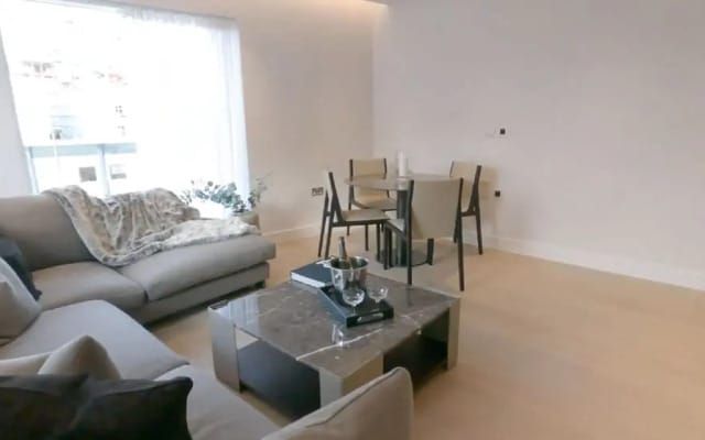 Chelsea Harbour 2-bed Apartment in London