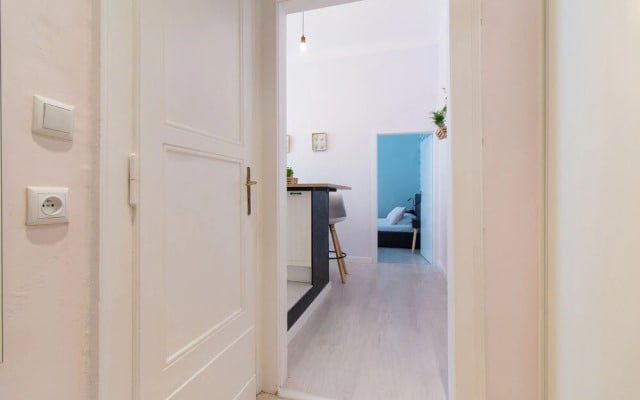 Ruzova Apartment By Easybnb