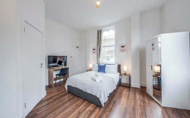 Camberwell High Spec 6-Studio Unit Block