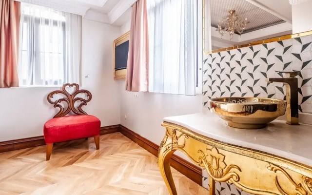 Glamorous Authentic Studio in sk dar