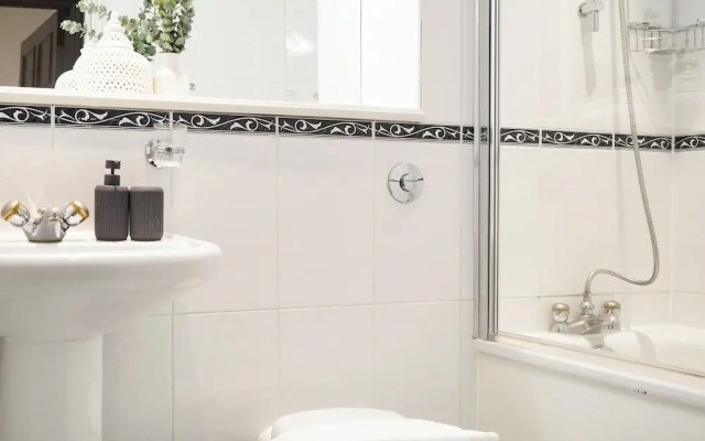 Hertford Flat 7