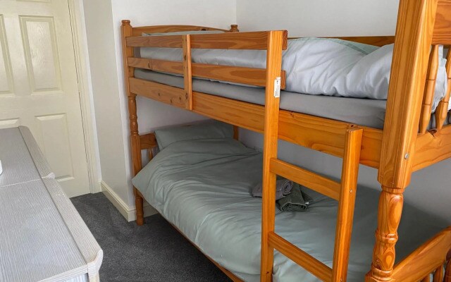 Cosy Dog Friendly Cottage, Sleeps 4, Bridlington