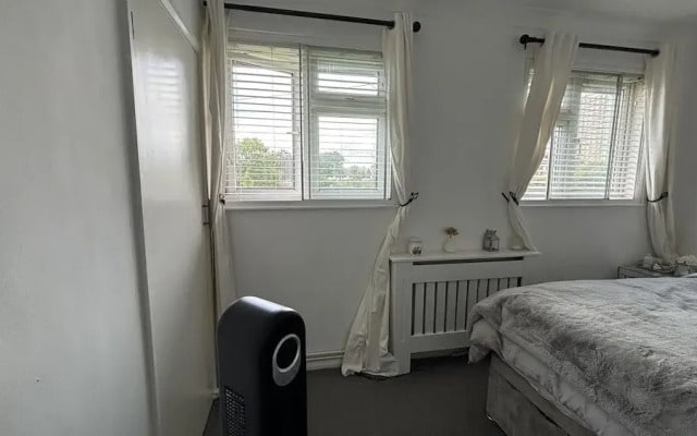 Romford Cozy Retreat