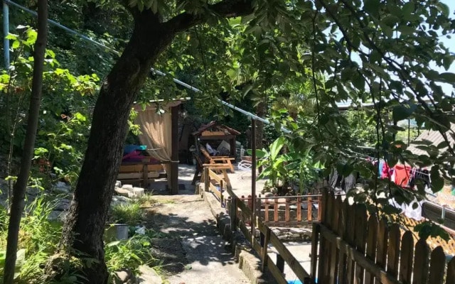 Guesthouse on Dneprovskaya 20