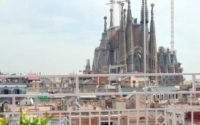 Bird House Sagrada Familia