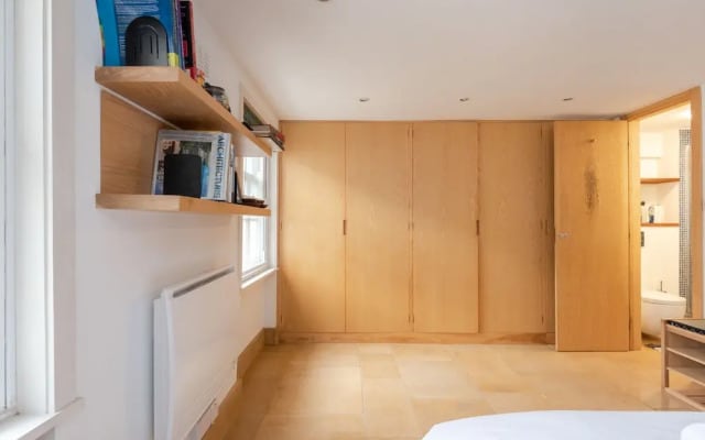Perfectly Placed Central London Flat for 2
