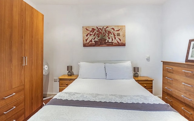 Splendid 3 Bedroom Apartment Kings Cross