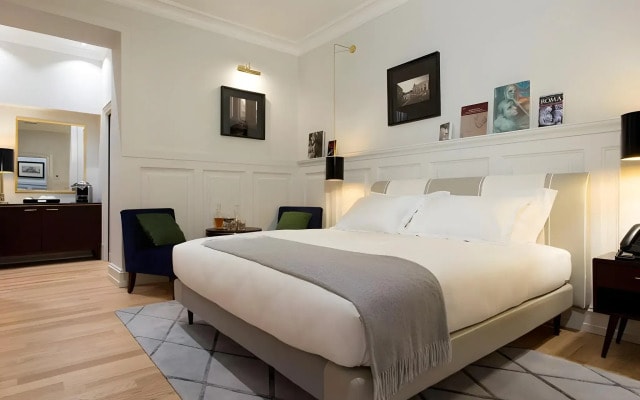 Roof Suite Rome Historic Residence