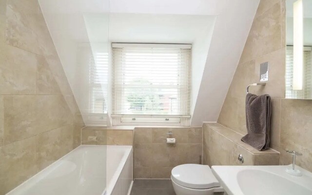Contemporary 1 Bedroom Flat in Fulham near The Thames