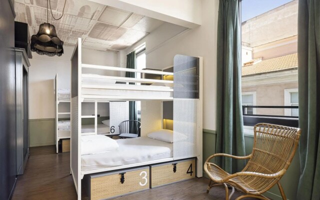 Hostel Generator Rome