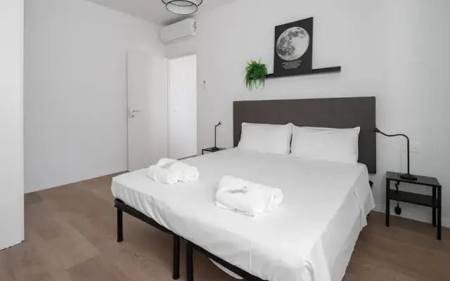 Carducci Modern Apartment 4 by Wonderful Italy