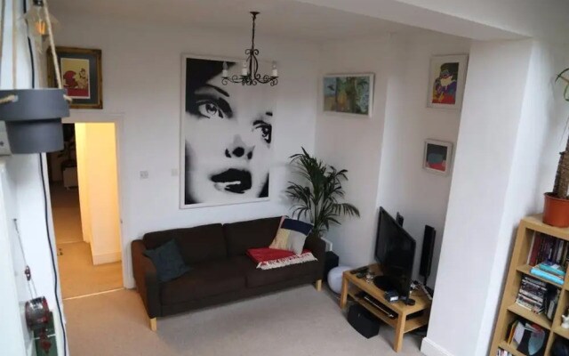 1 Bedroom Flat With Skylights Sleeps 2