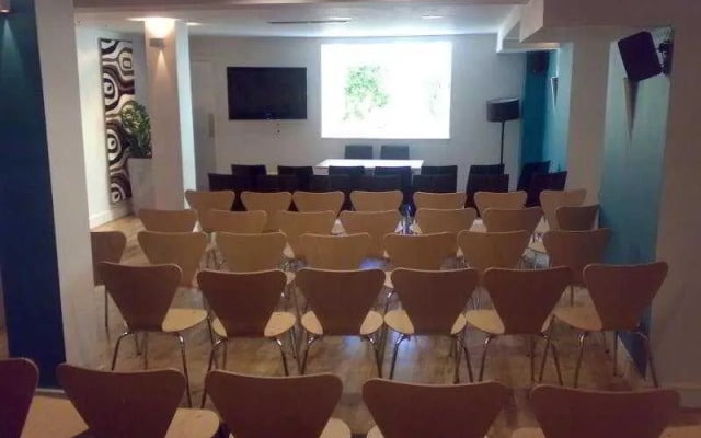 Umi Hotel