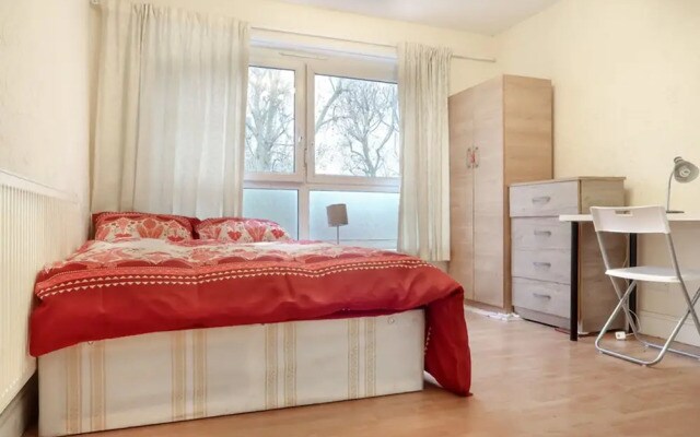 Patrick Connolly Gardens Deluxe Room