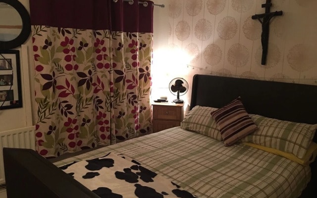 139 Breckside Park Guest House
