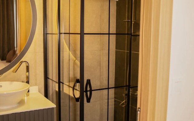 Mahall Hotel