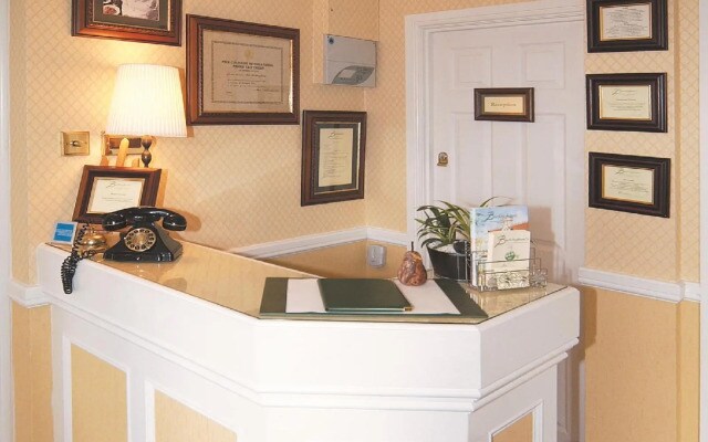 Buckinghams Hotel
