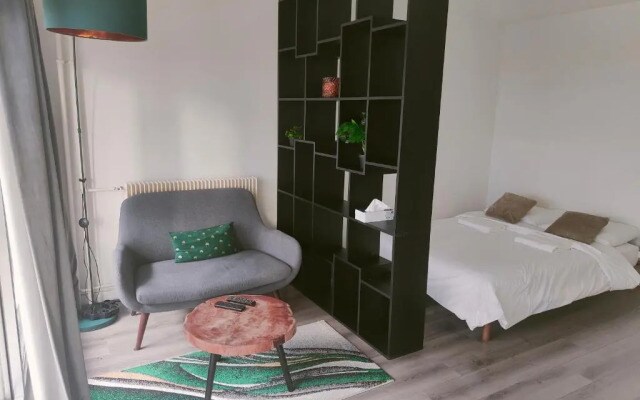 Charmant Studio au coeur de la Défense / Paris