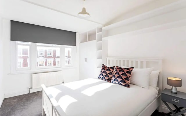 Three Bedroom Kensington Flat