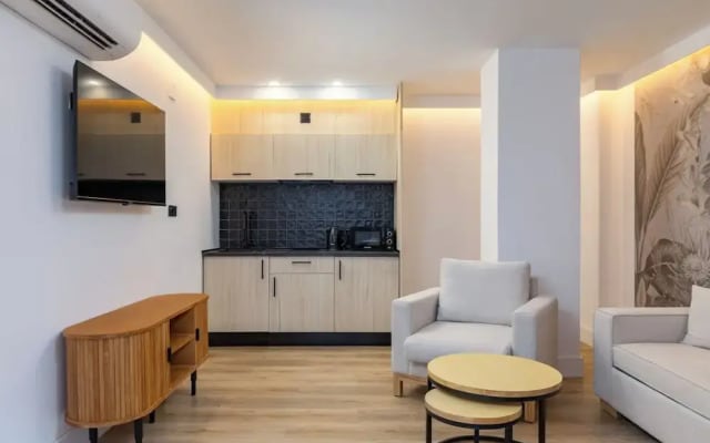 HA Aparthotel Retiro Suites