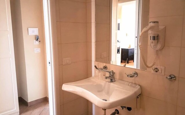 Residenze Serventi Longhi
