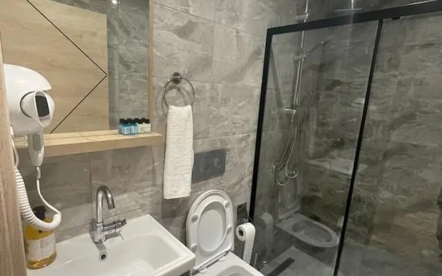 Asem Suit Hotel