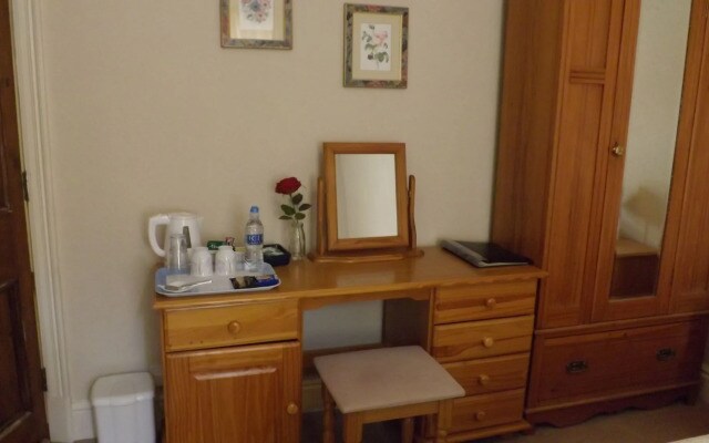 Cedar House B&B