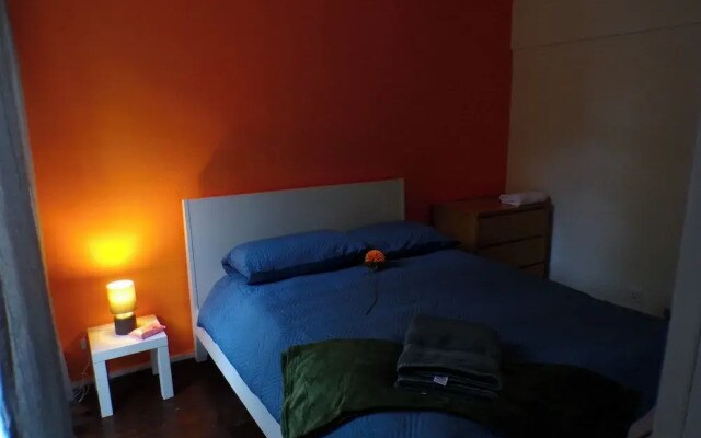 Apartmentsleeps7-paddington-balcony-bbq-ac