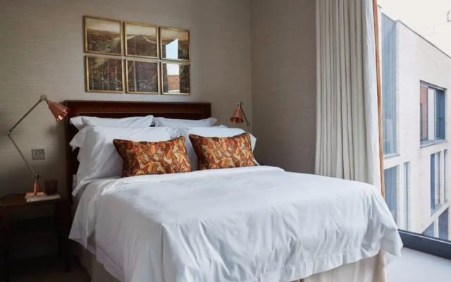 4 Bedroom House in Battersea Sleeps 7