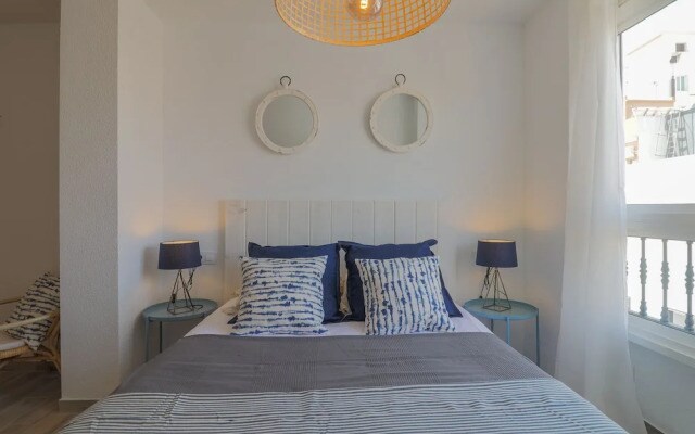 Sunny Terrace Apartment, Old Town Views