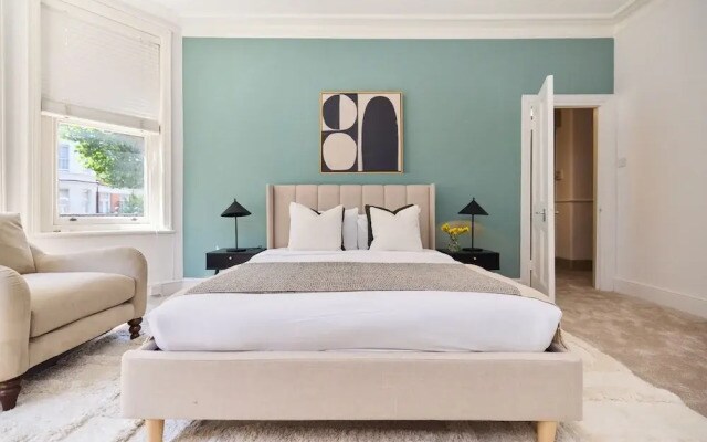 Classic Edwardian Flat near Emirates