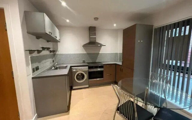 SHORTMOVE ♥ Parking, Sleeps 6, Two Bathrooms, Wifi