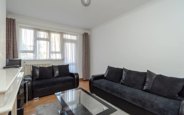 Well Connected Cosy 2 Bedroom Home