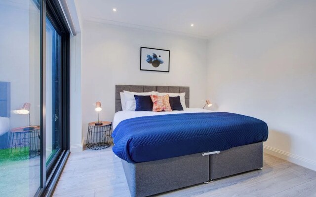 Hybrid Resi Fulham