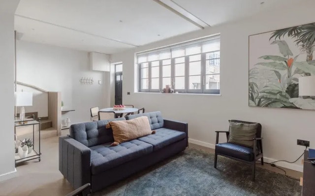 Parkside House - Regent s Park - by Frankie Says