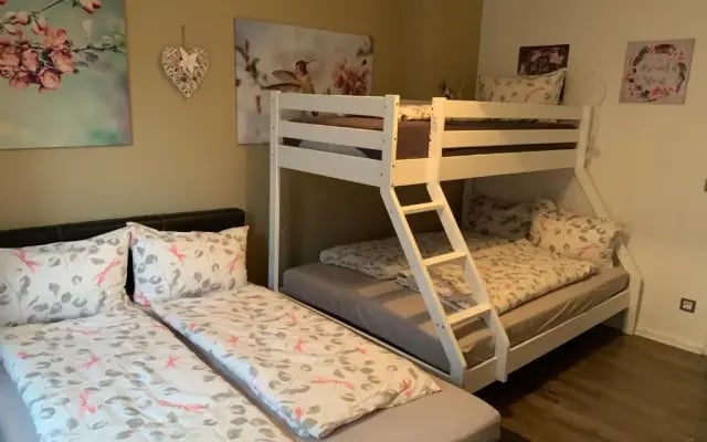 BERLIN PUR - Wohnung für bis zu 13 Personen