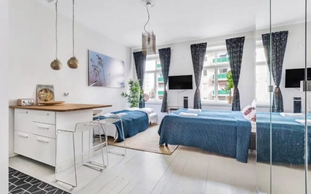 WeHost Bright Studio for 6 Kallio Travellers
