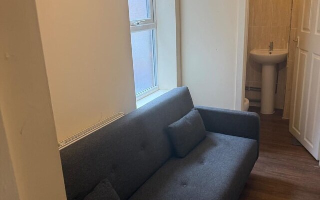 Apartment Sleeps 2