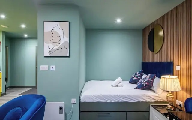 Central Sheffield City Apartment